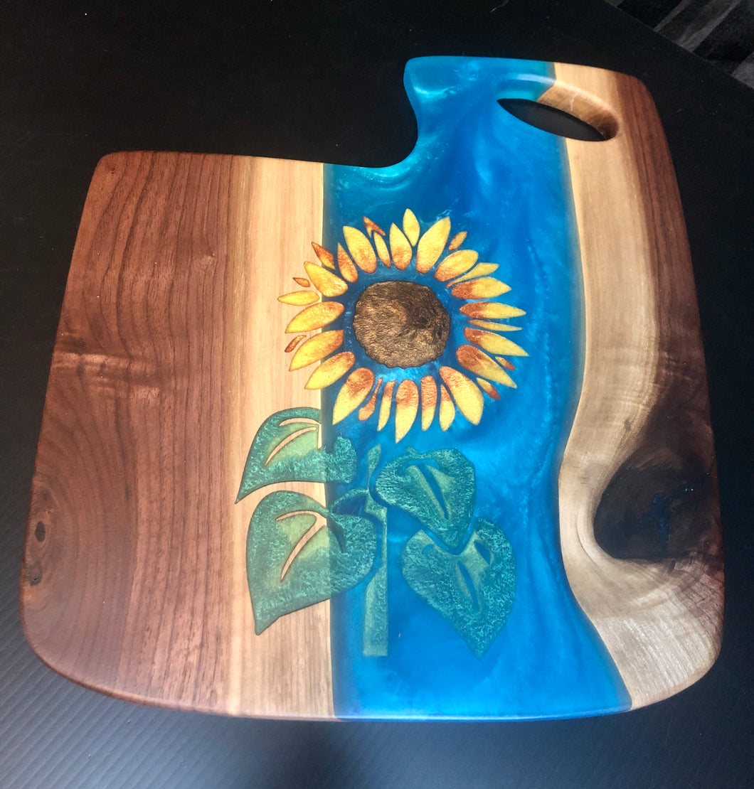 small sunflower charcuterie board